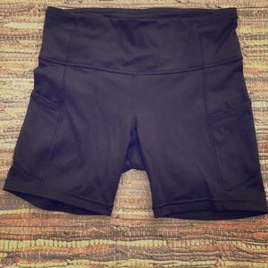 Lulu bike shorts